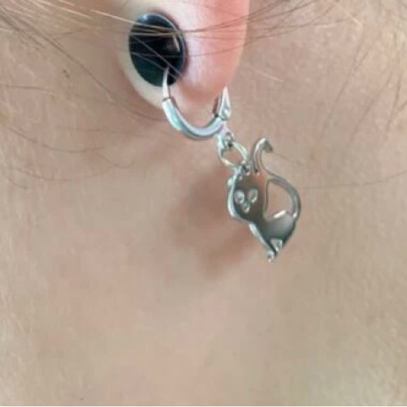 🐈‍⬛ Stainless Steel Cat Charm Drop Earrings NWT - Picture 6 of 10